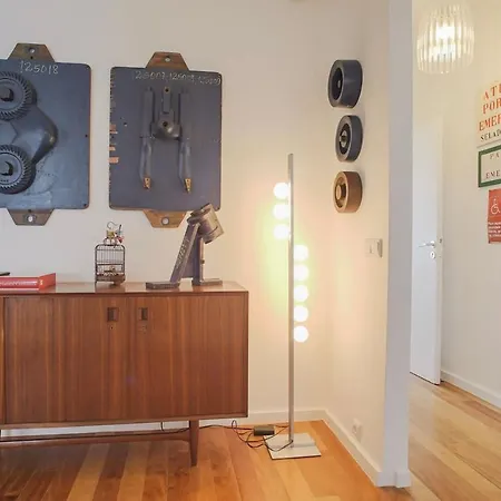 Industrial Flat W/ Garage * Lizbona