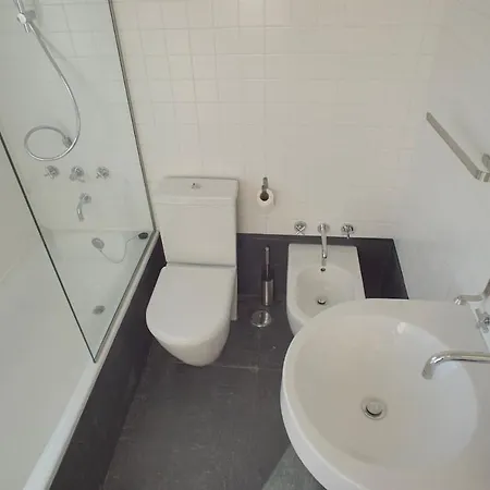 Apartament Industrial Flat W/ Garage Lizbona